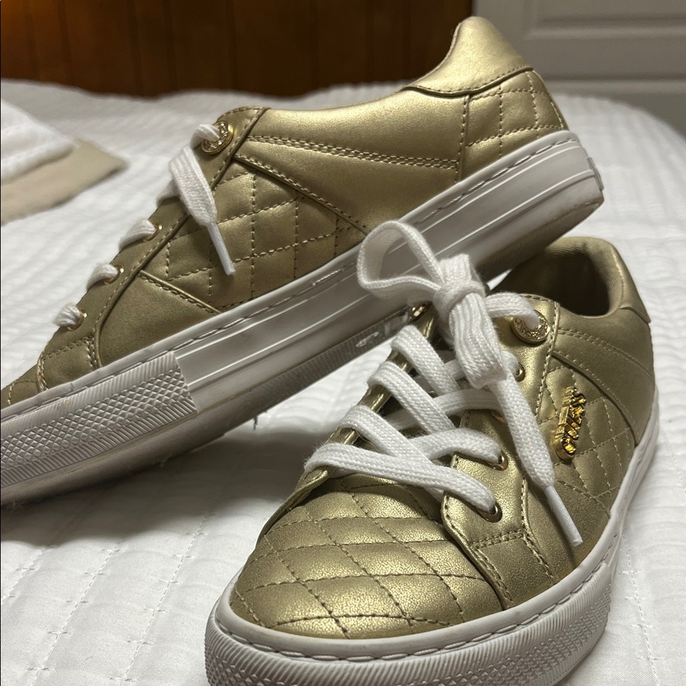 GUESS Gold Quilted Women's Sneakers 8m